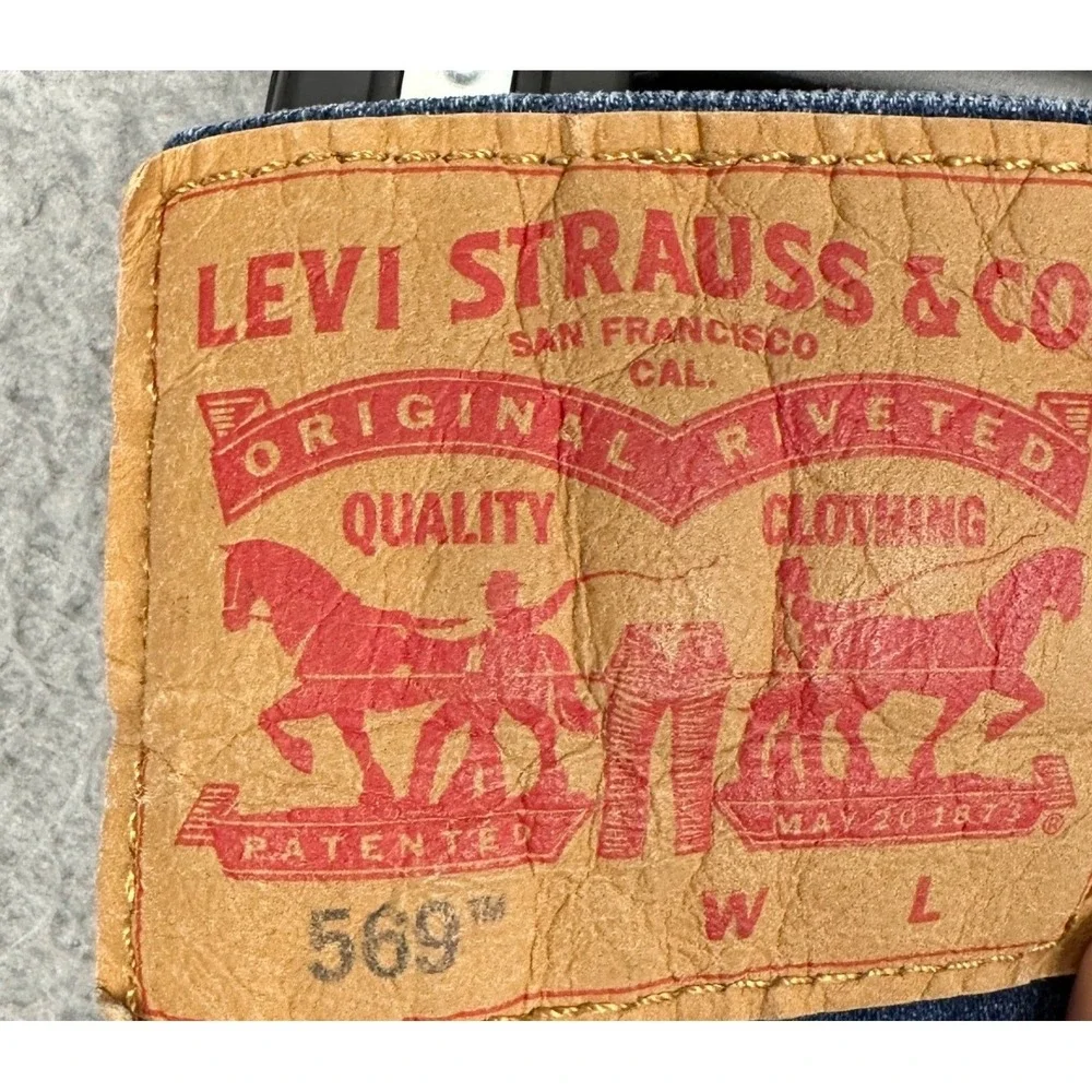 Levis 569 Shorts Mens 46 Blue Denim Loose Straight Distressed 5-Pocket Stretch